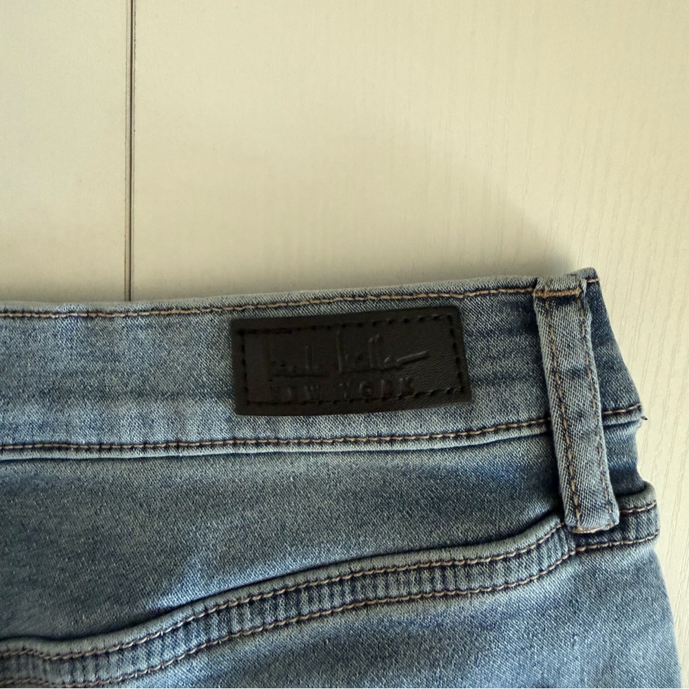 Nicole Miller Soho High Rise Denim Shorts - Picture 5 of 6